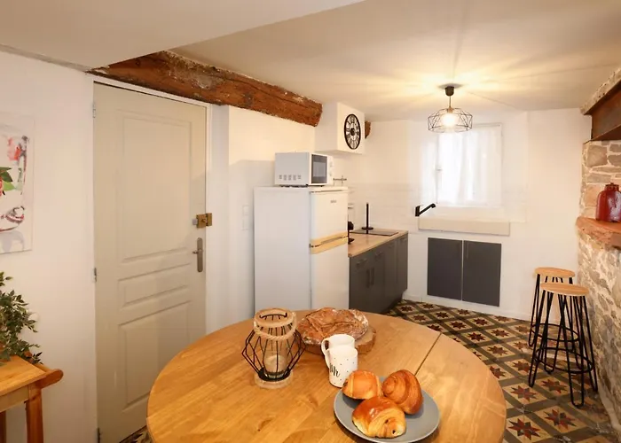 Du Charme Médiéval Conciergeriedamecarcas Carcassonne